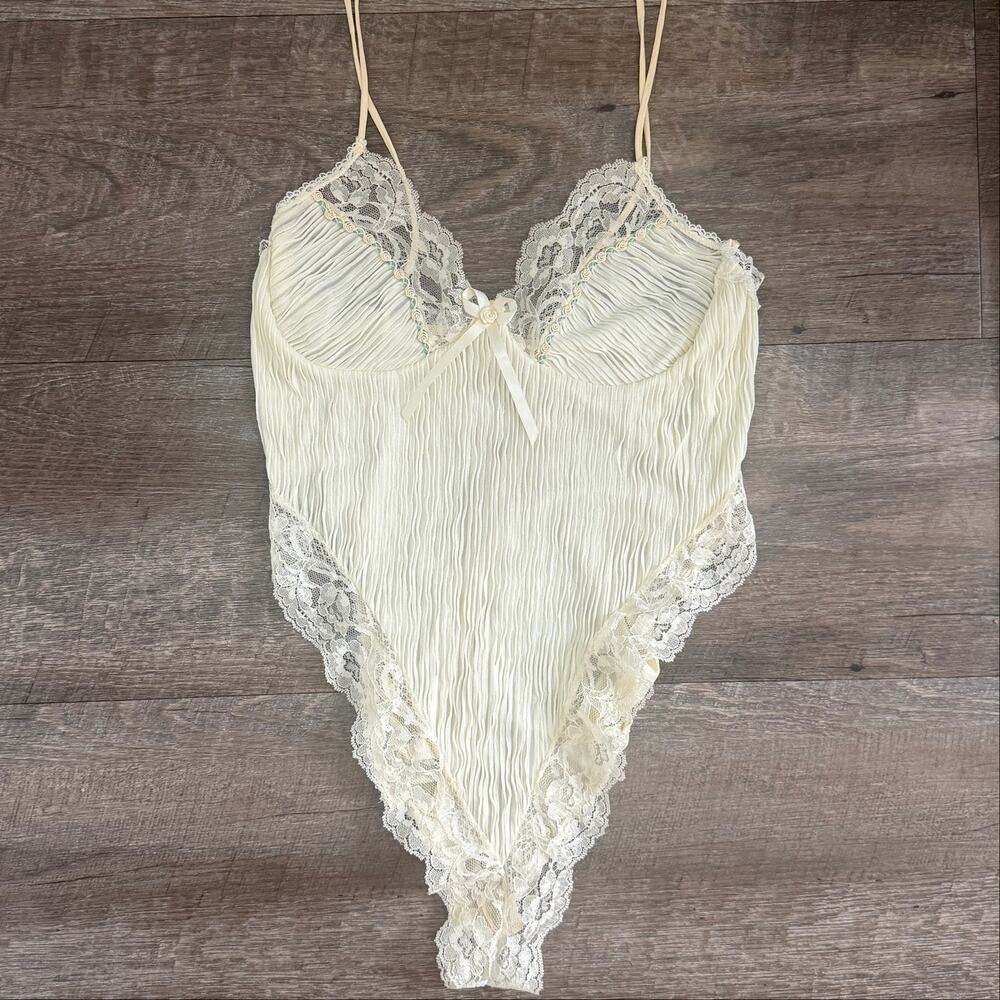 Vintage Cream Coquette Rosette Plisse Lace Teddy Lingerie Bodysuit Large